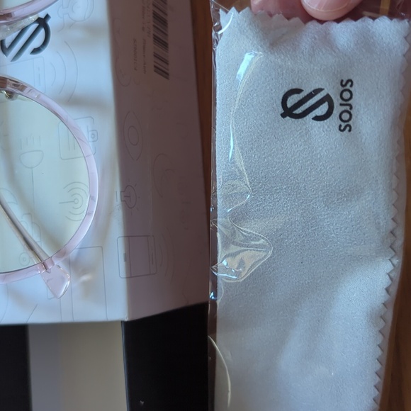 Blue Light Blocking Glasses - Picture 4 of 5